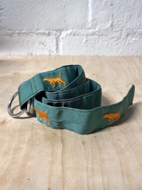 Vineyard Vines D-ring Green Belt with Orange Embroidered Dog Motifs Sz L EUC